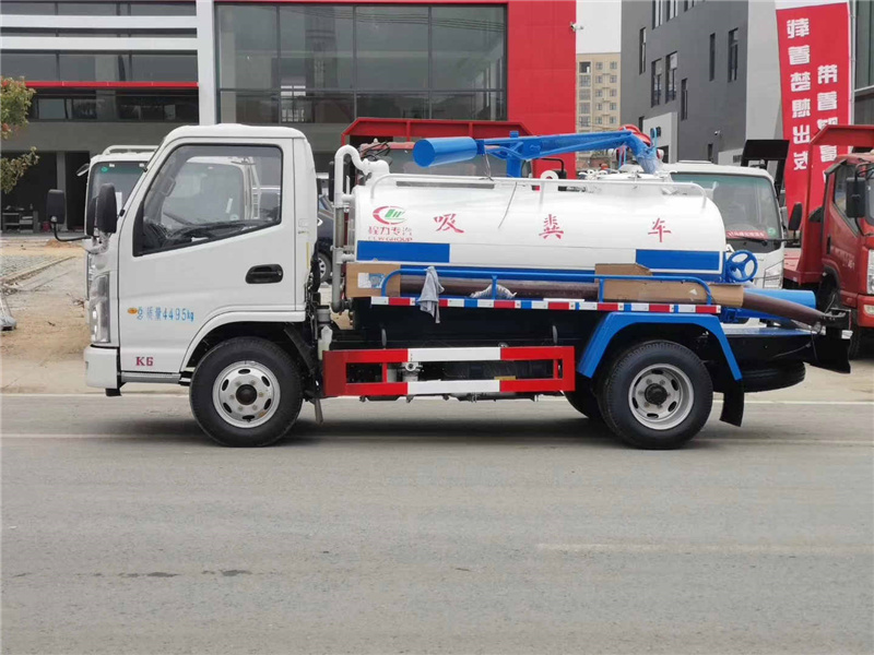 養(yǎng)殖場(chǎng)吸糞車的操作流程以及定期科學(xué)保養(yǎng)