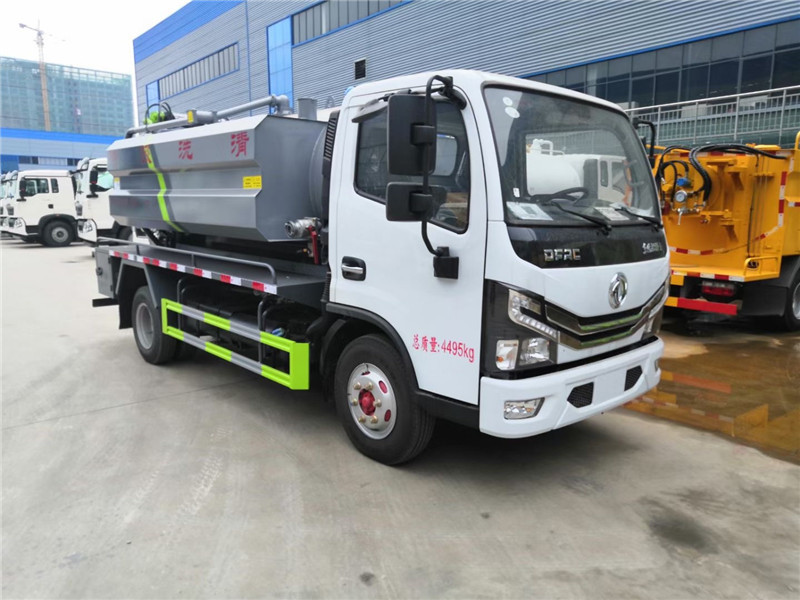 東風多利卡國六管道疏通車集沖洗、疏通、吸污、反排功能于一體