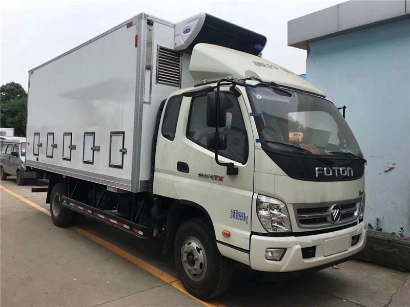 東風D9運豬車可實現豬仔生存空間氣體的流通和恒溫