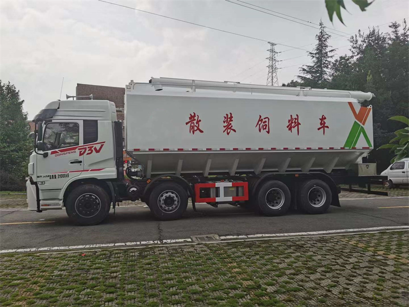 今日推薦：東風暢行前四后八散裝飼料車保證“菜籃子”產品產的出、運的走、供得上