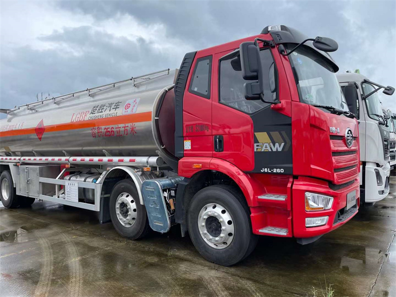 廣東茂名前四后八鋁合金運油車大量現車等您來提！