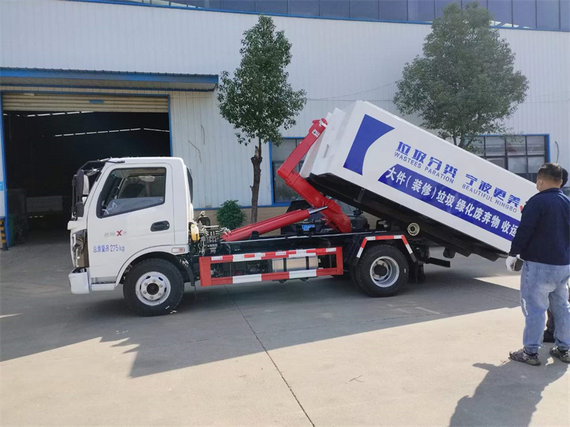 藍(lán)牌地下室自卸垃圾清運(yùn)車